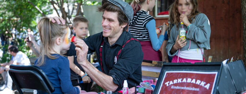 Tarkabarka, Kinderschminken, Liechtenstein, Rheintal, Vaduz, Schweiz,